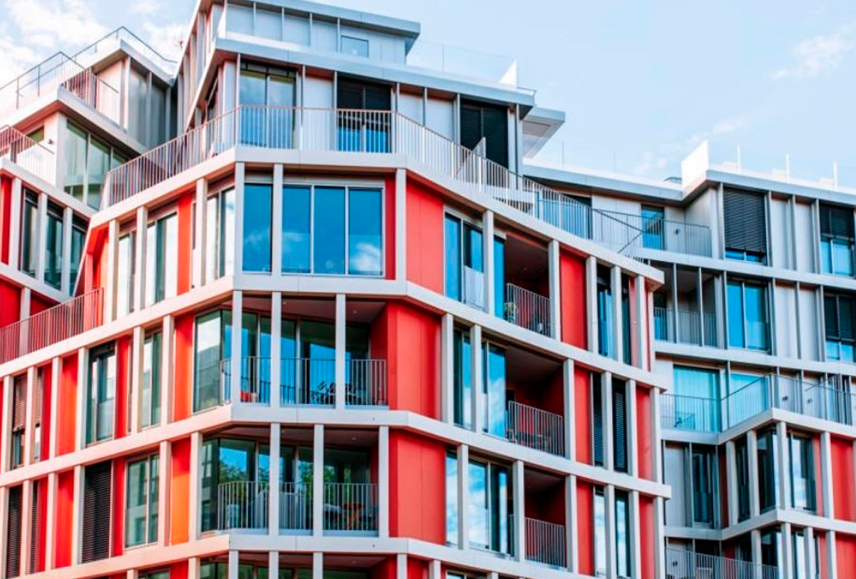 ¿Cómo es una vivienda multifamiliar y cuáles son sus características?